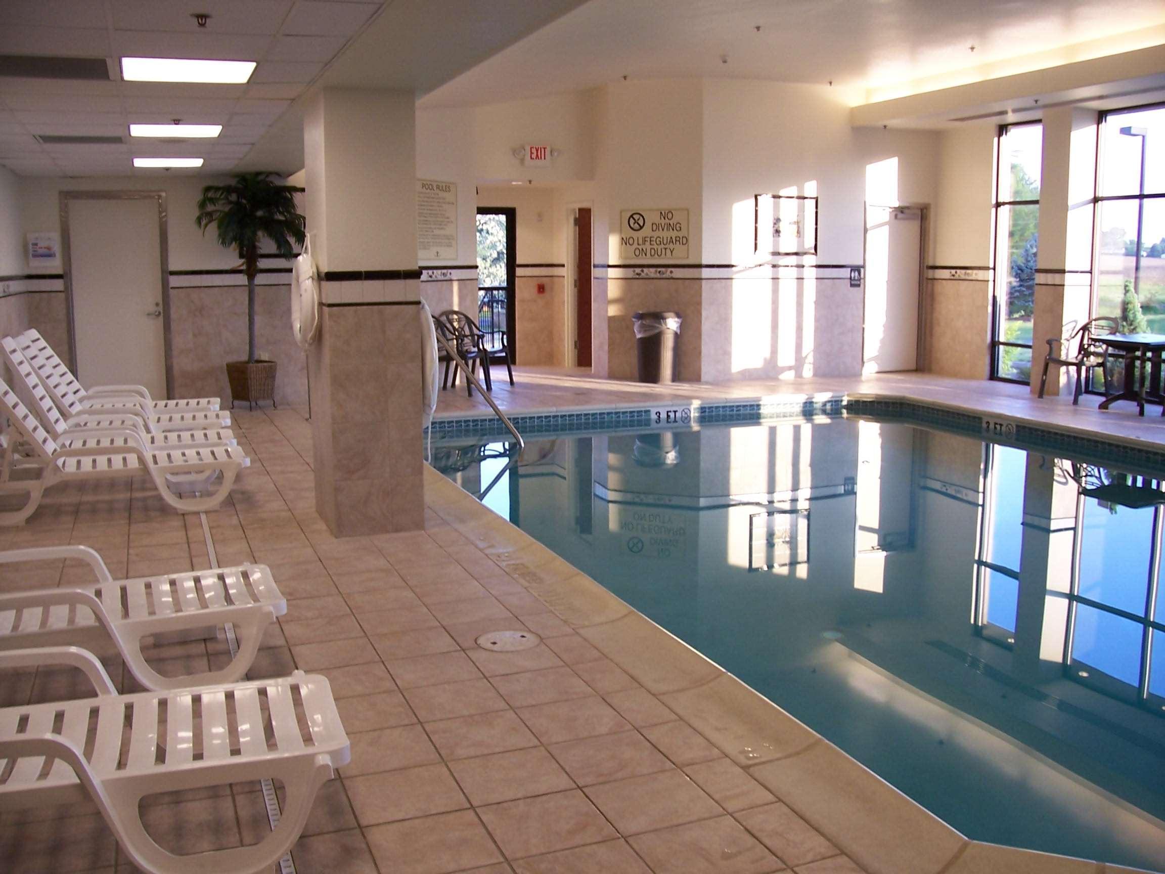 Hampton Inn Истон Экстерьер фото