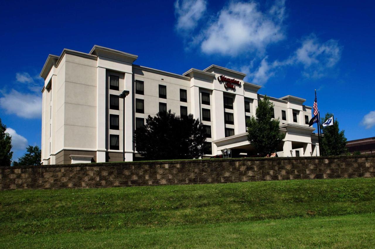 Hampton Inn Истон Экстерьер фото