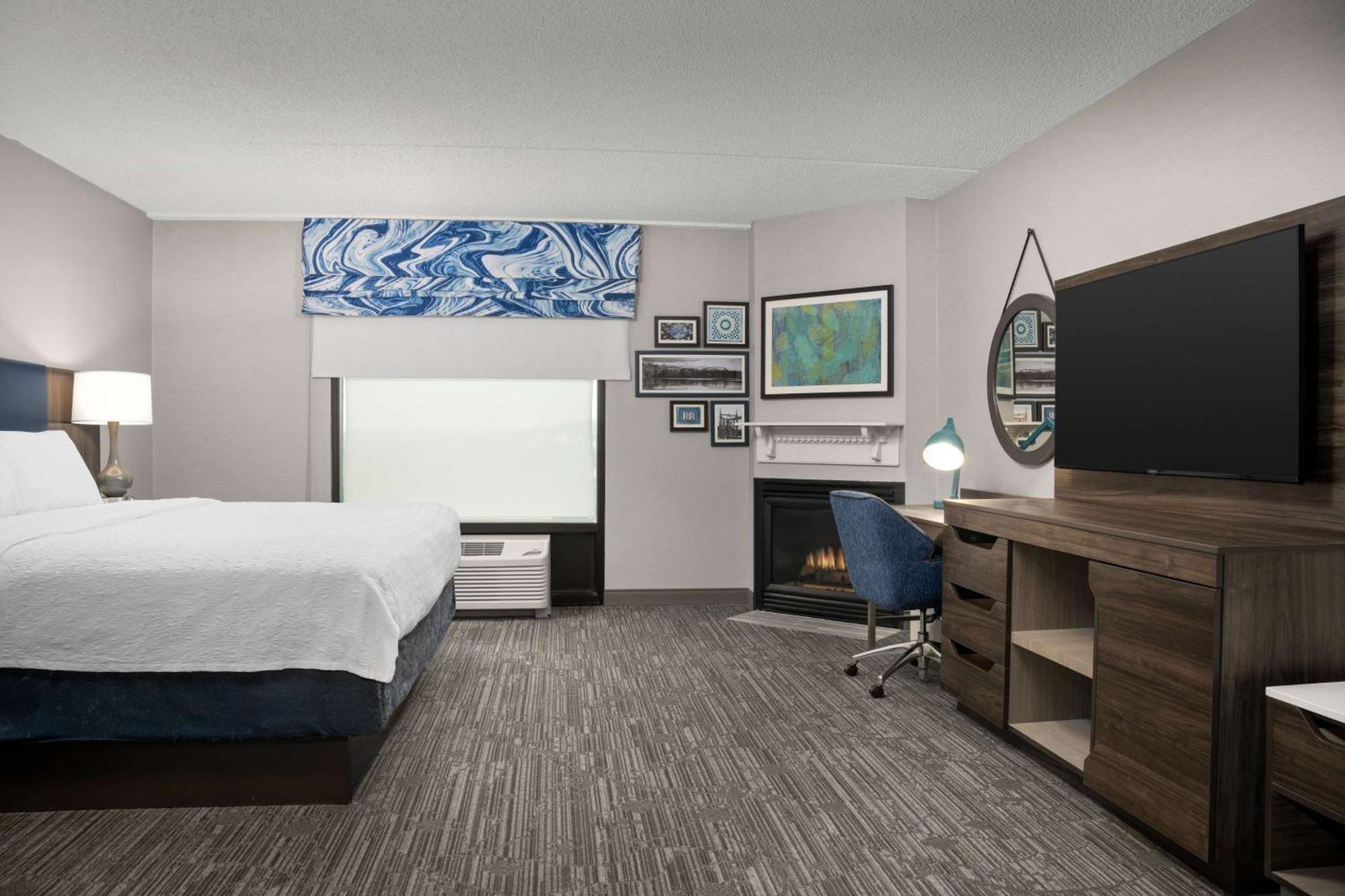 Hampton Inn Истон Экстерьер фото
